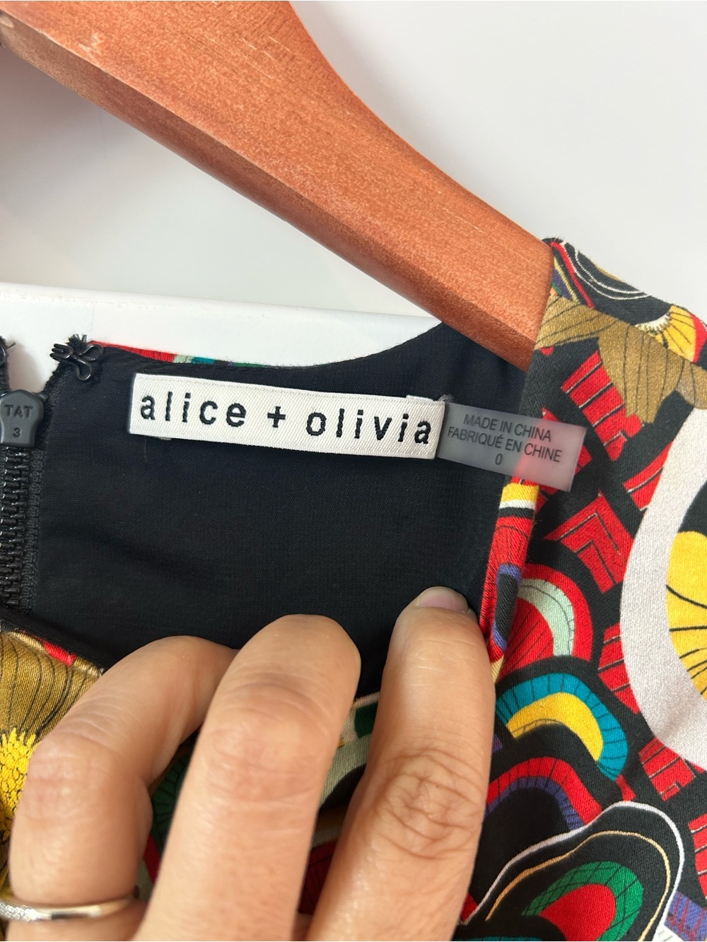 Alice + Olivia Kirby Ruffle Dress in the Floral Melody Size 0 - Picture 4 of 12